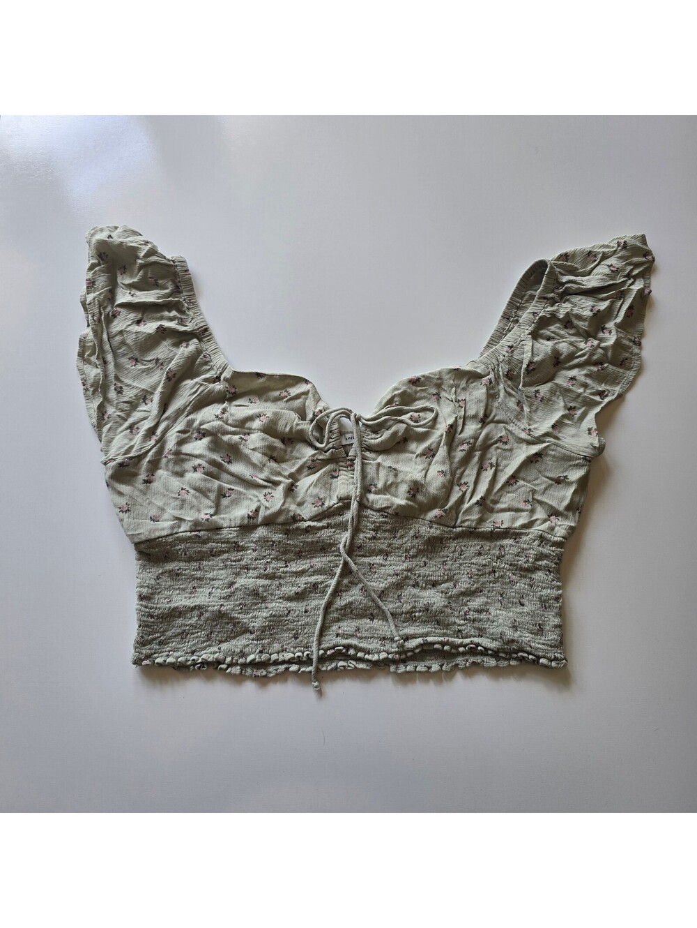 American Eagle floral smocked tie-front crop top in size XL